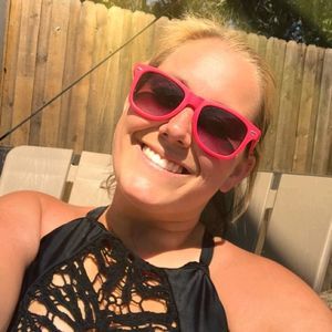 Meet your Posher, Carly